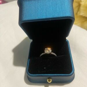Size 7 moissanite diamonds ring